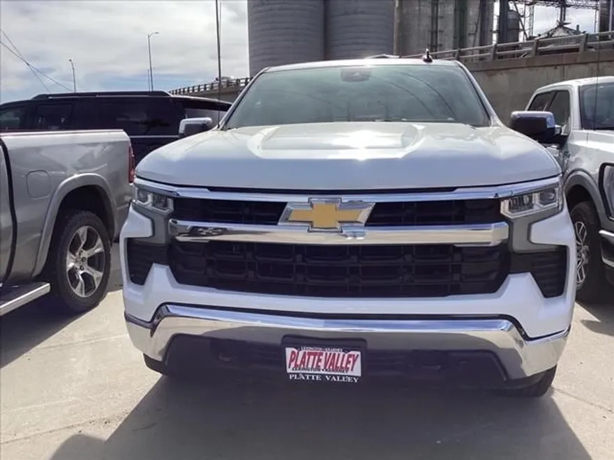 2023 Chevrolet Silverado 1500 photo 1