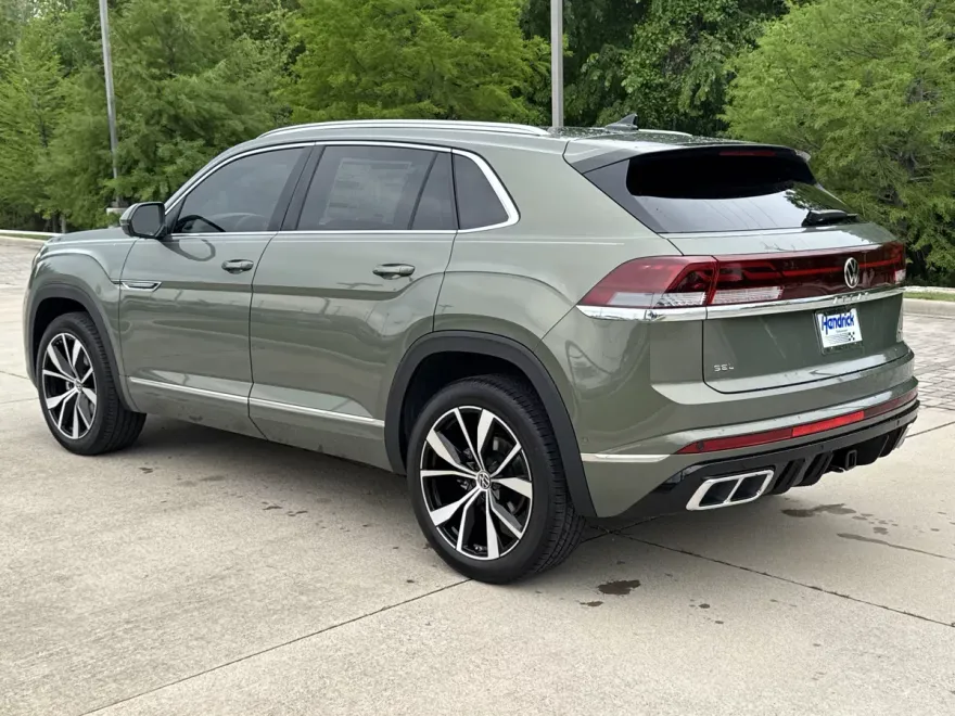 2025 Volkswagen Atlas Cross Sport SEL Premium R-Line photo 1