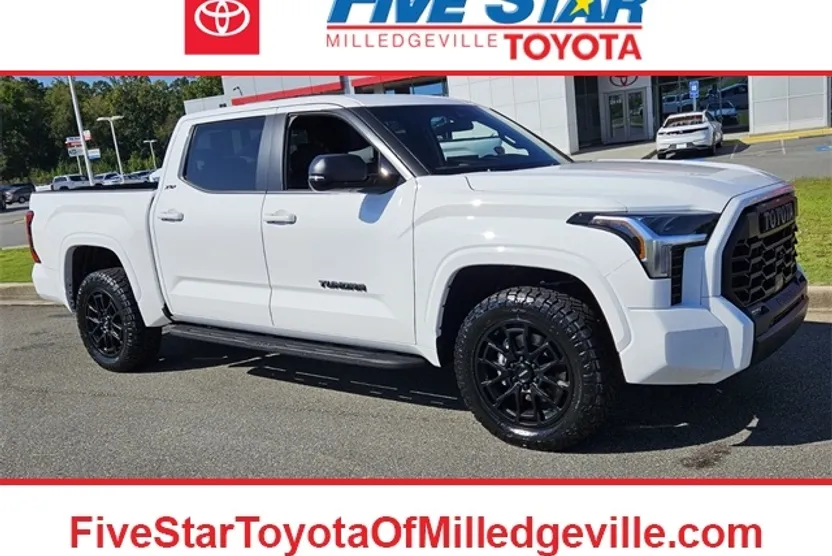 2026 Toyota Tundra SR5 CrewMax photo 1
