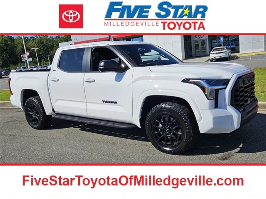 2026 Toyota Tundra SR5 CrewMax photo 1