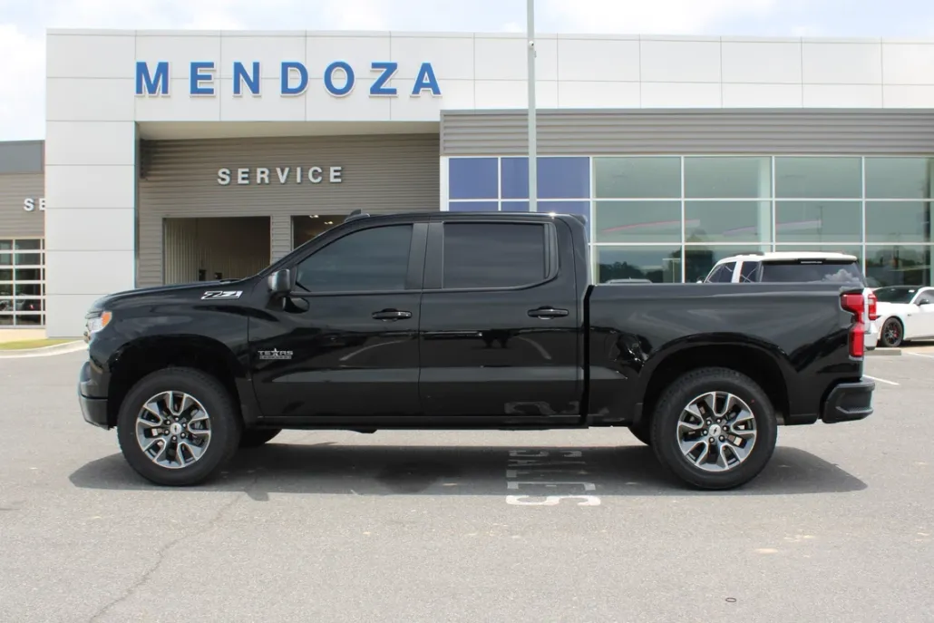 2023 Chevrolet Silverado 1500 RST photo 1