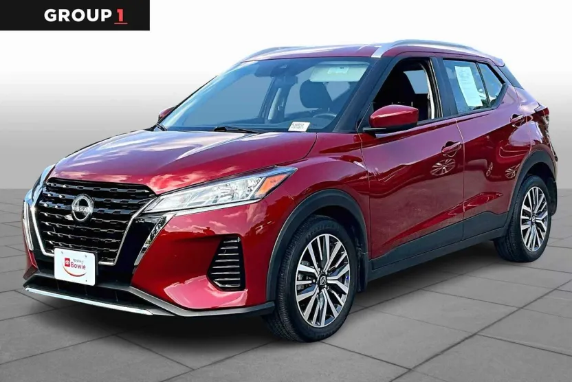 2023 Nissan Kicks SV photo 1
