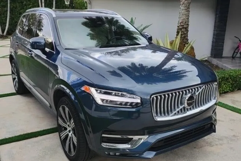 2024 Volvo XC90 Plus photo 1