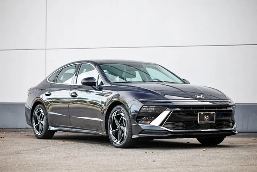 2024 Hyundai Sonata SEL photo 1
