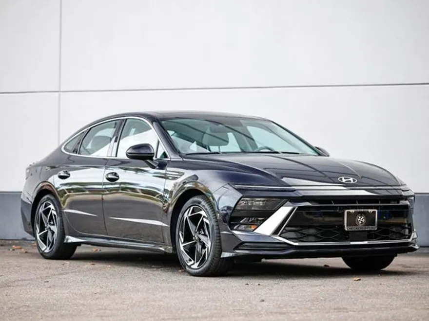 2024 Hyundai Sonata SEL photo 1