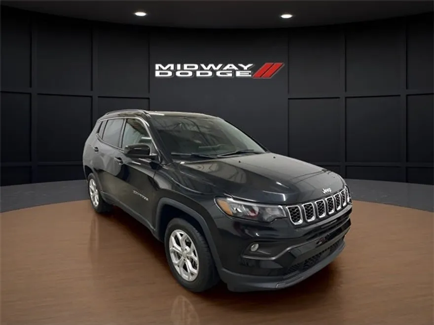 2024 Jeep Compass Latitude photo 1