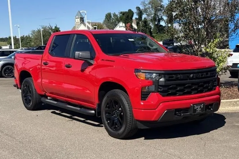 2026 Chevrolet Silverado 1500 Custom photo 1
