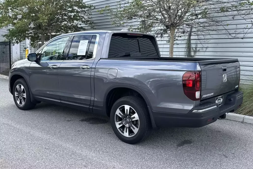 2019 Honda Ridgeline RTL-E photo 1