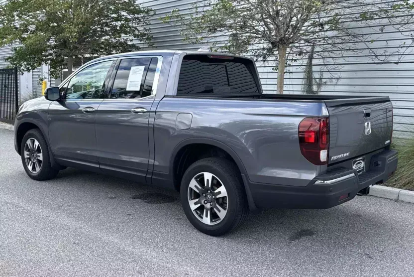 2019 Honda Ridgeline RTL-E photo 1
