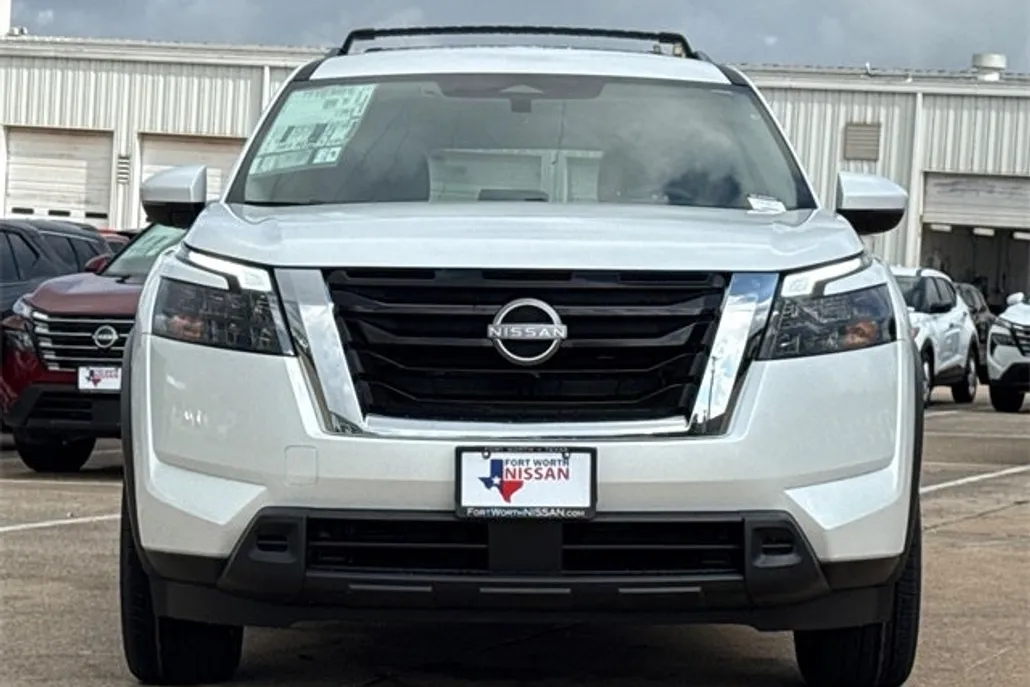2025 Nissan Pathfinder SV photo 1