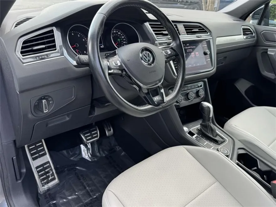 2021 Volkswagen Tiguan SE R-Line Black photo 1