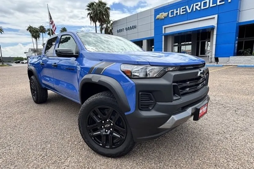 2025 Chevrolet Colorado Trail Boss photo 1