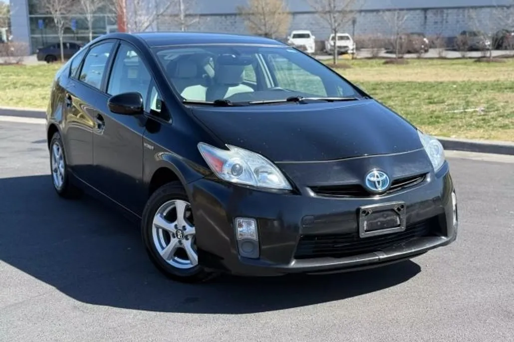 2010 Toyota Prius V photo 1