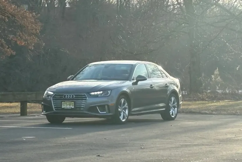 2019 Audi A4 Quattro Premium photo 1