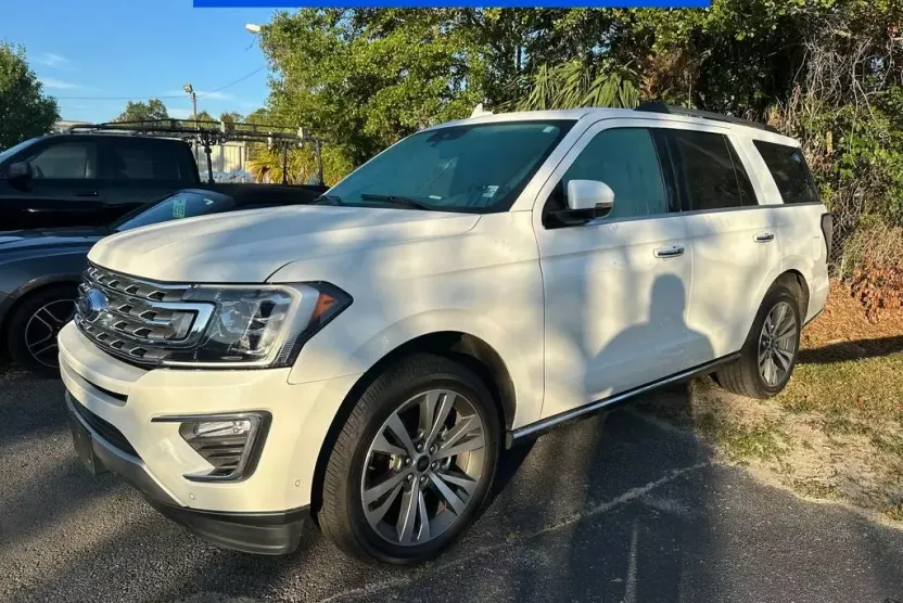 2021 Ford Expedition Limited photo 1