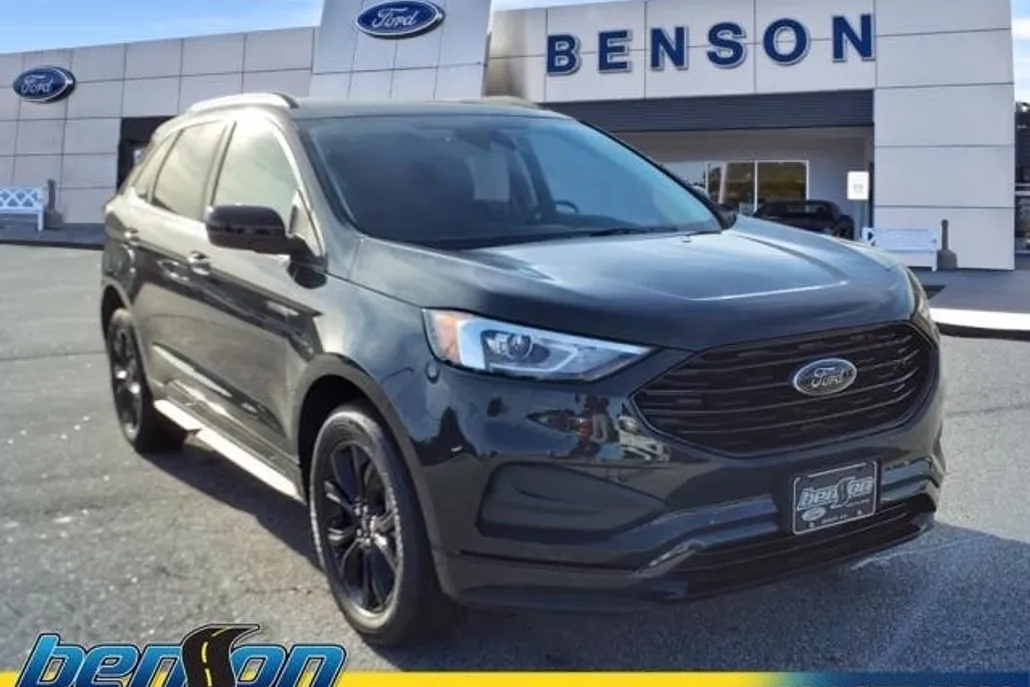 2024 Ford Edge SE photo 1