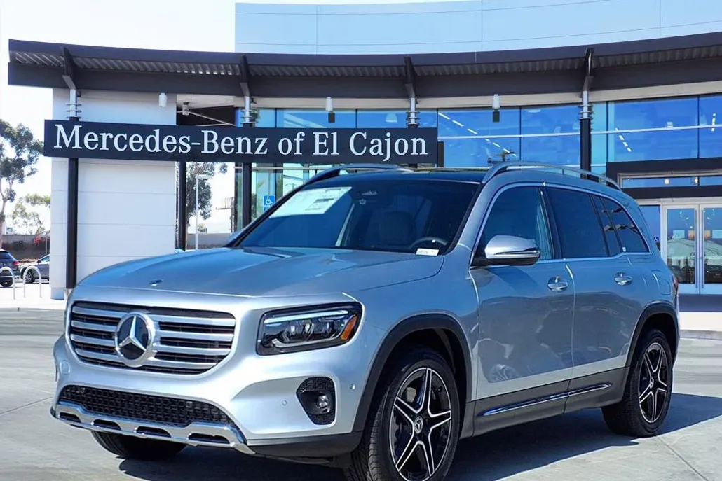 2026 Mercedes Benz GLB 250 photo 1