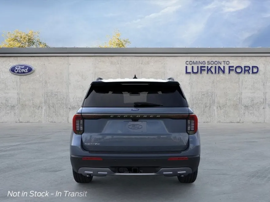 2025 Ford Explorer photo 1
