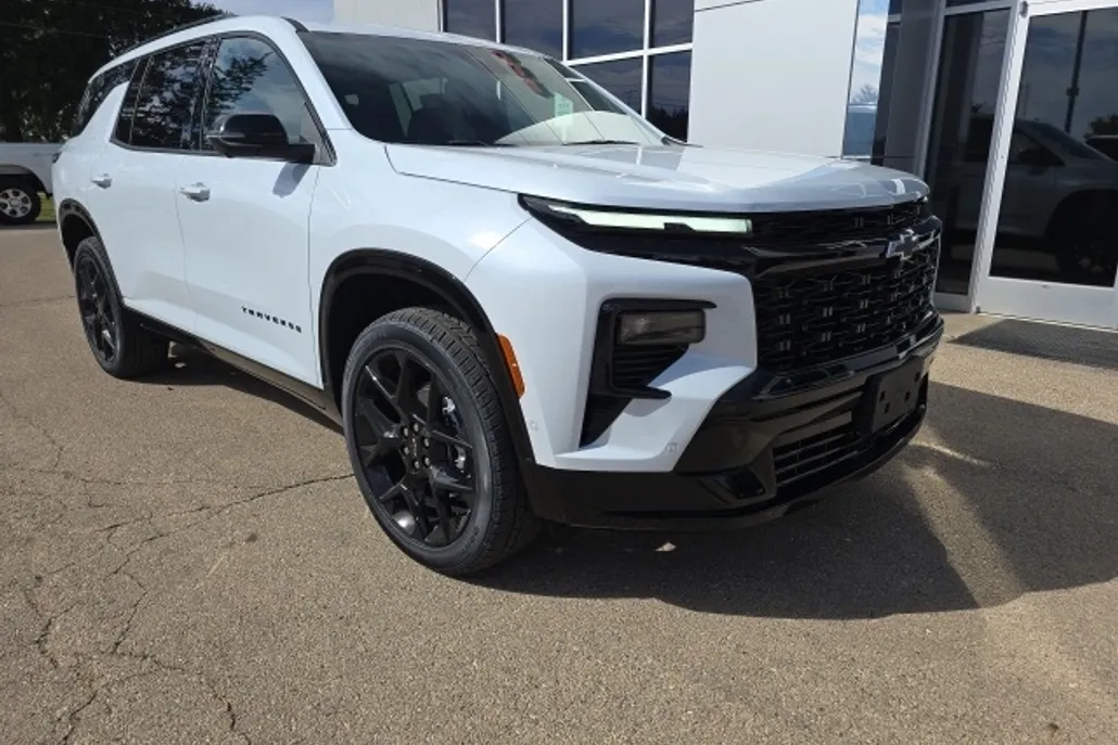 2026 Chevrolet Traverse RS photo 1