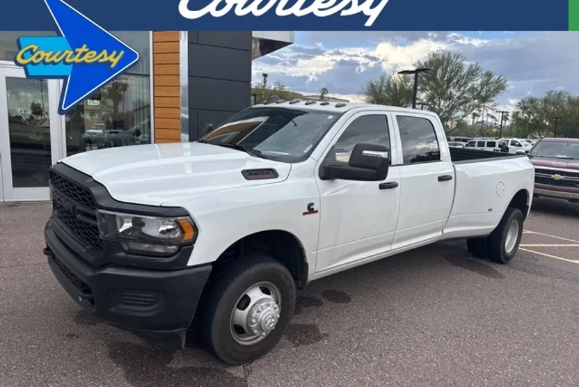 2024 Ram 3500 Tradesman photo 1
