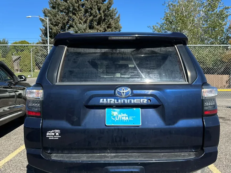 2016 Toyota 4Runner SR5 Premium photo 1