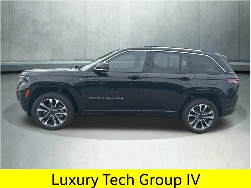 2023 Jeep Grand Cherokee Overland 4xe photo 1