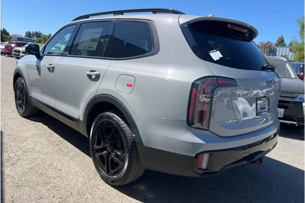2025 Kia Telluride SX Prestige X-Line photo 1