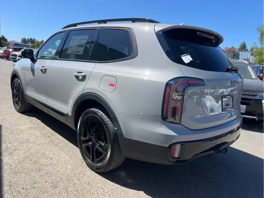2025 Kia Telluride SX Prestige X-Line photo 1