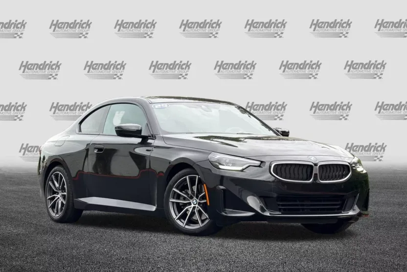 2025 Bmw 230i photo 1