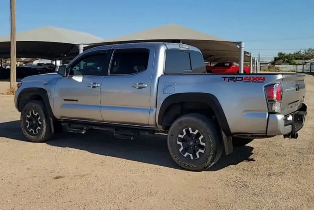2023 Toyota Tacoma 4x4 SR photo 1
