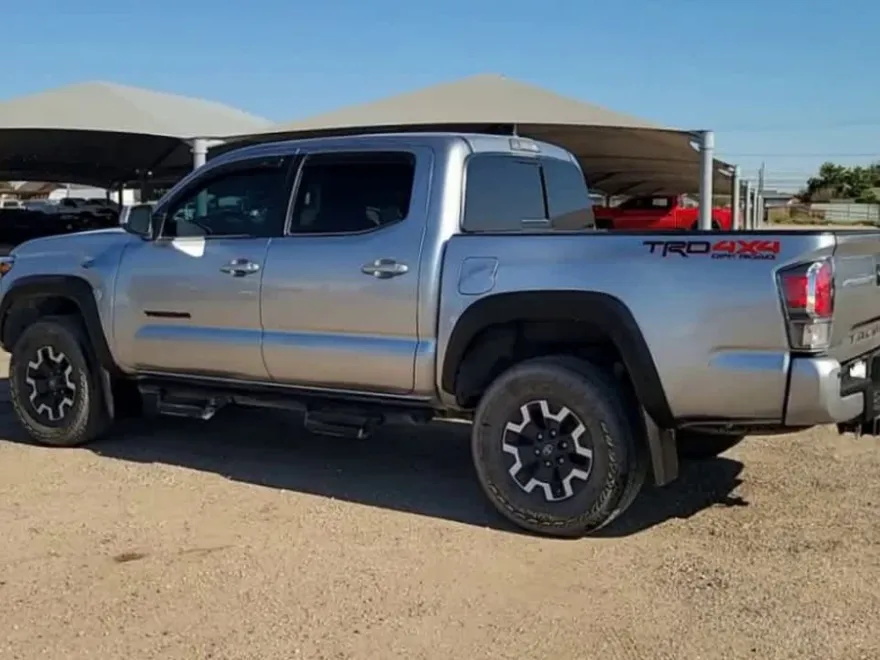2023 Toyota Tacoma 4x4 SR photo 1