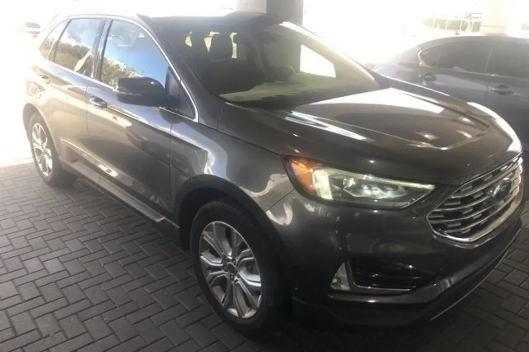 2020 Ford Edge Titanium photo 1