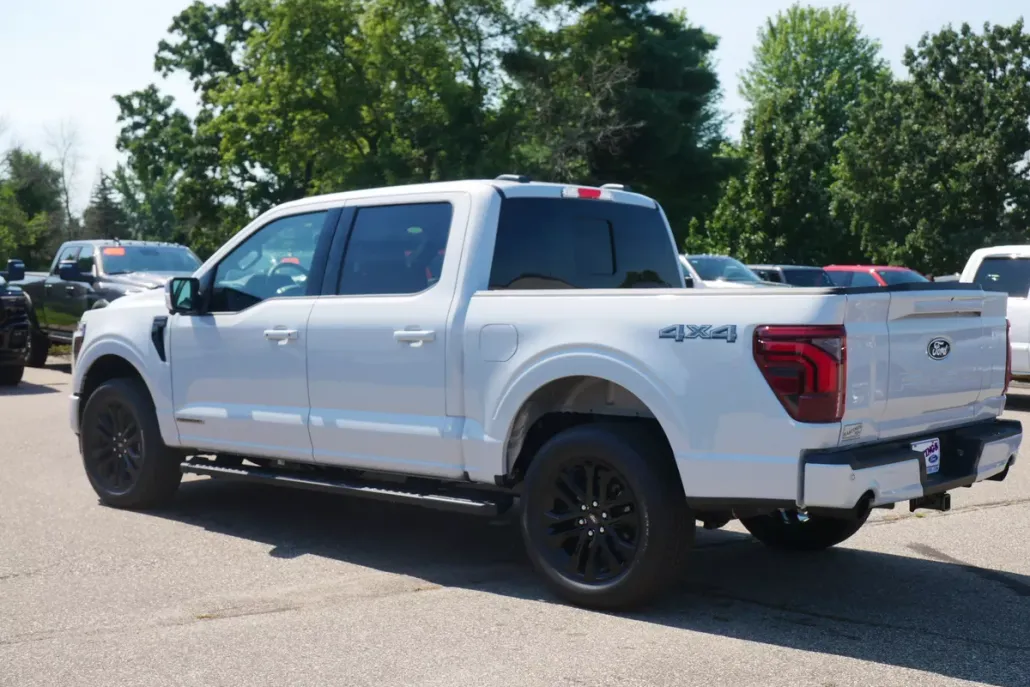 2025 Ford F-150 Lariat photo 1