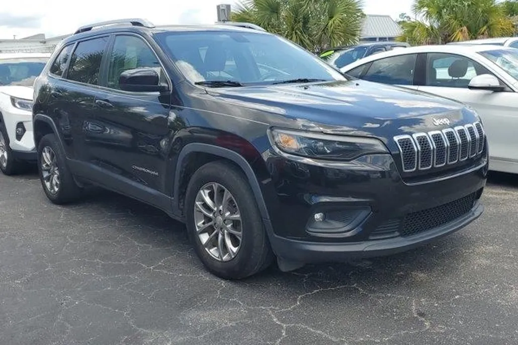 2019 Jeep Cherokee Latitude photo 1
