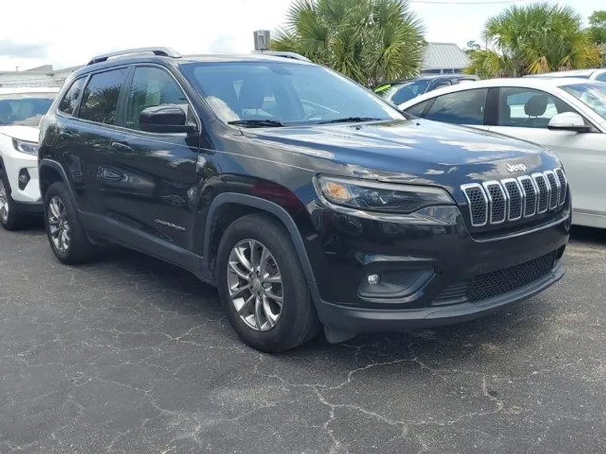 2019 Jeep Cherokee Latitude photo 1