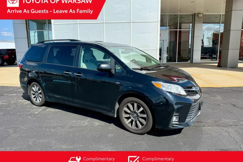 2020 Toyota Sienna XLE Premium photo 1
