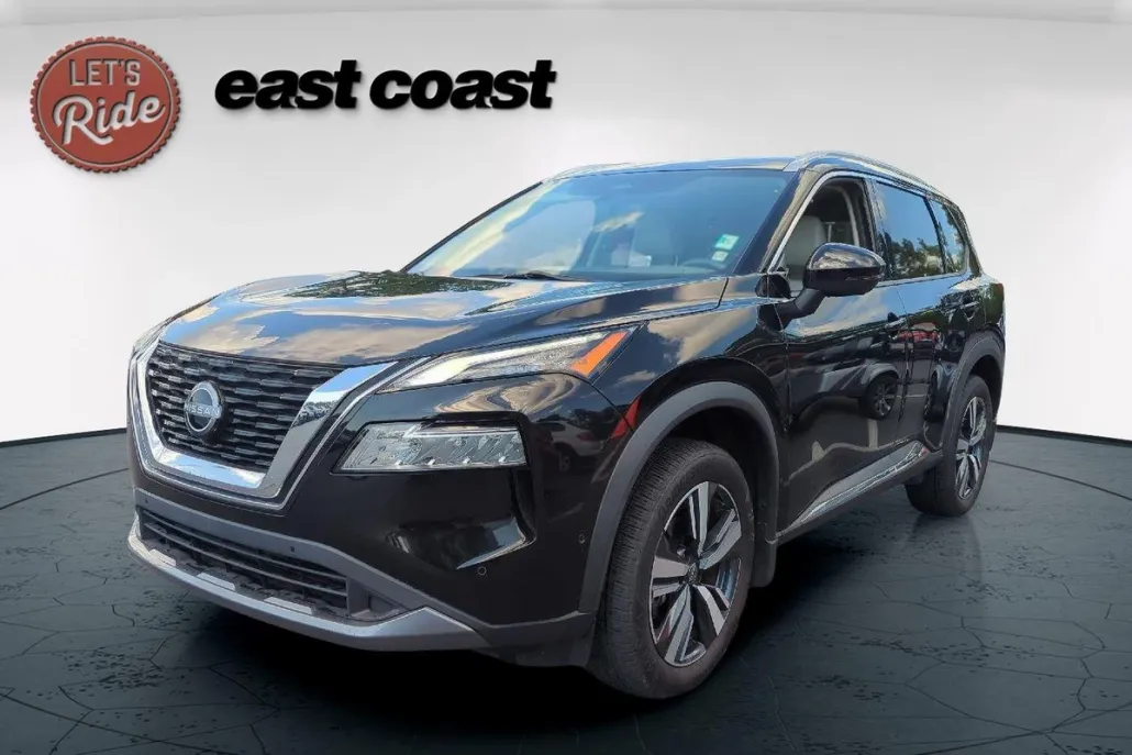 2023 Nissan Rogue SL photo 1