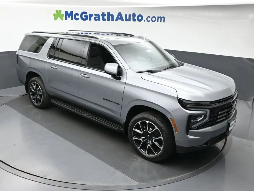 2025 Chevrolet Suburban RST photo 1