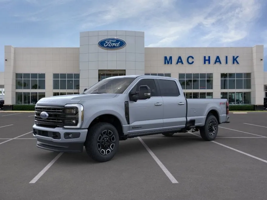 2025 Ford F-250 Platinum photo 1