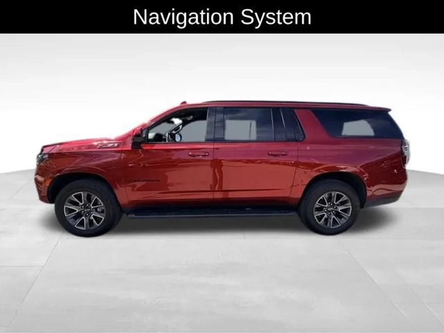 2022 Chevrolet Suburban Z71 photo 1
