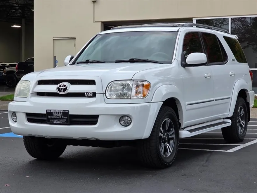 2007 Toyota Sequoia SR5 photo 1