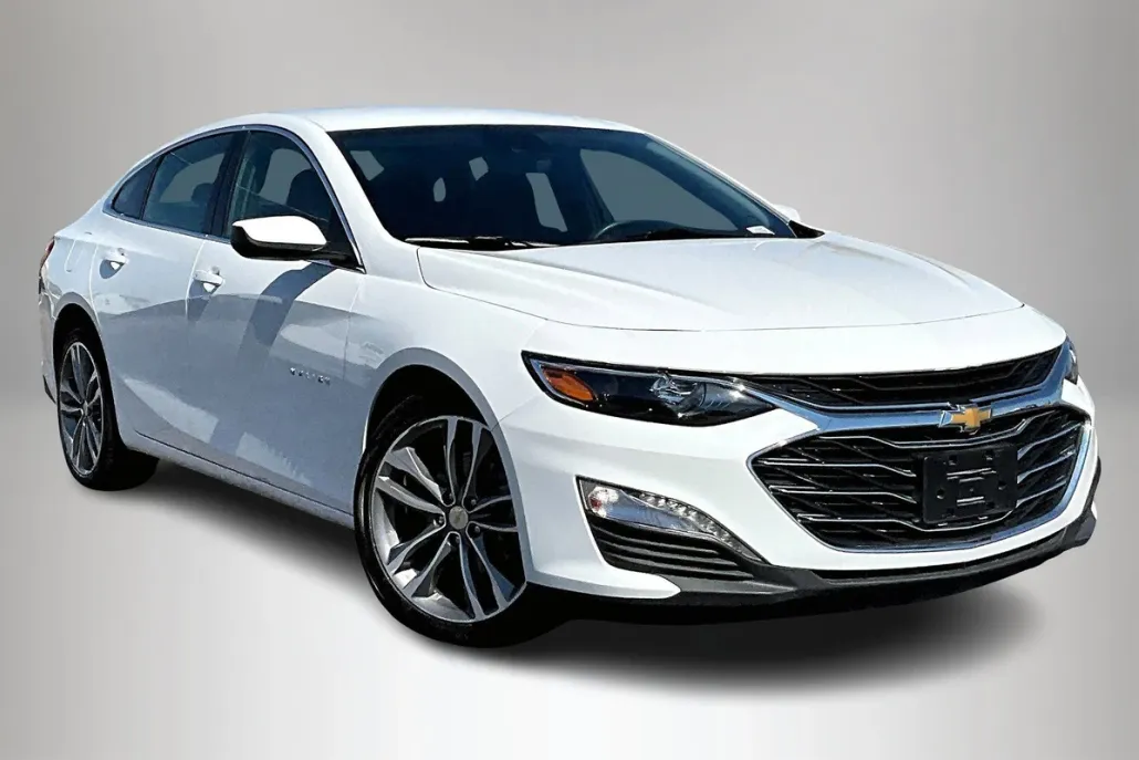 2023 Chevrolet Malibu 1LT photo 1