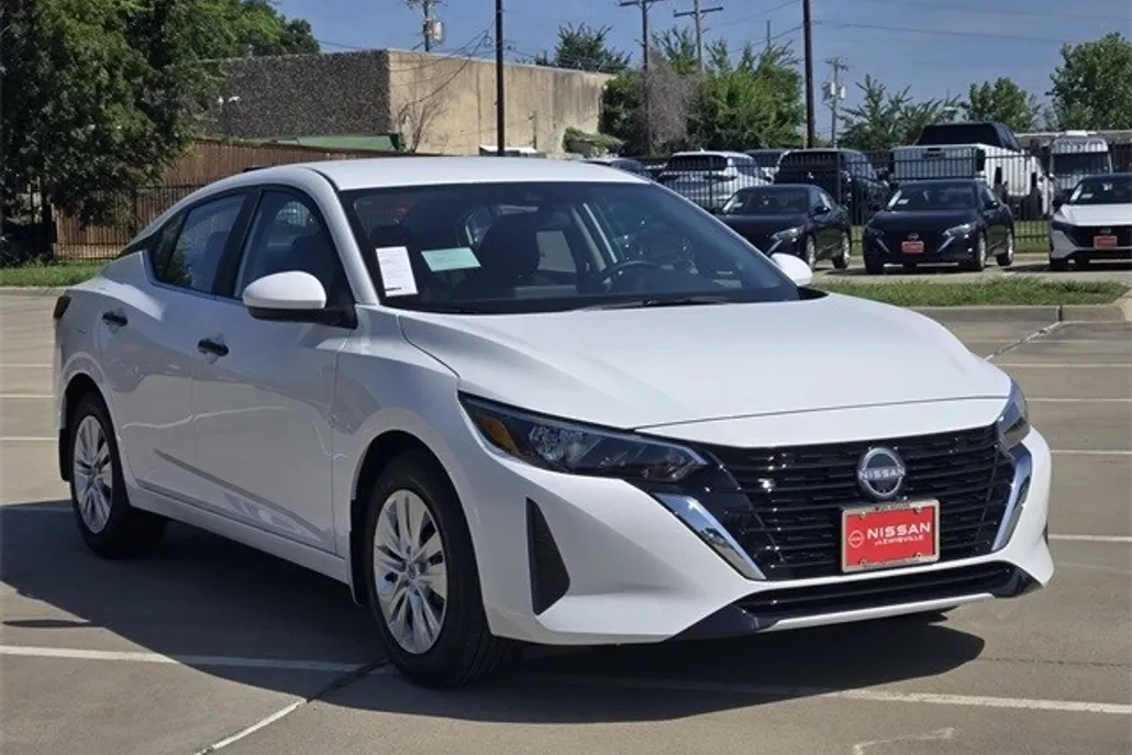 2025 Nissan Sentra S photo 1