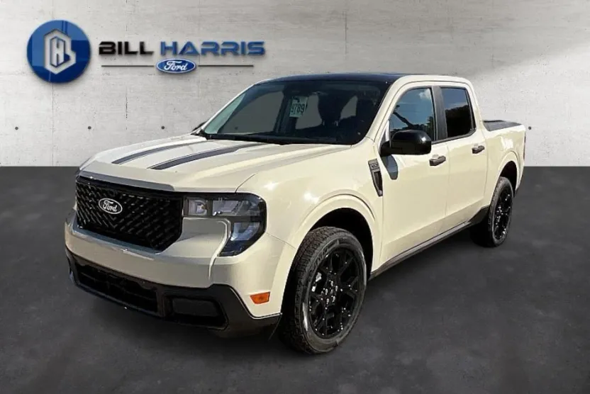 2025 Ford Maverick XLT photo 1