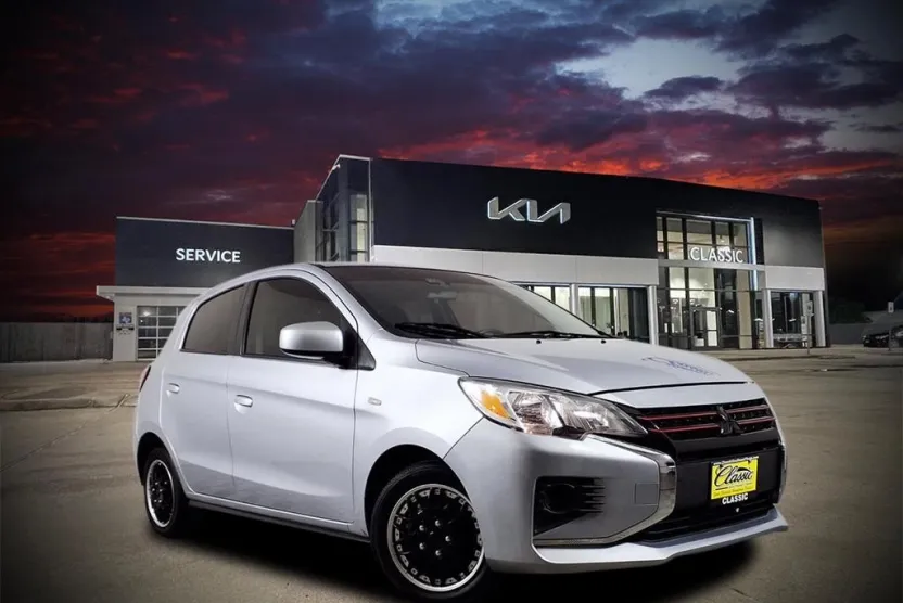 2021 Mitsubishi Mirage ES photo 1