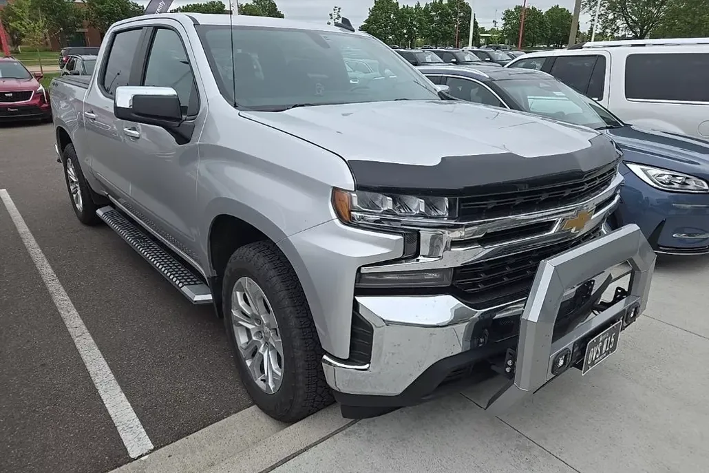 2020 Chevrolet Silverado 1500 LT photo 1