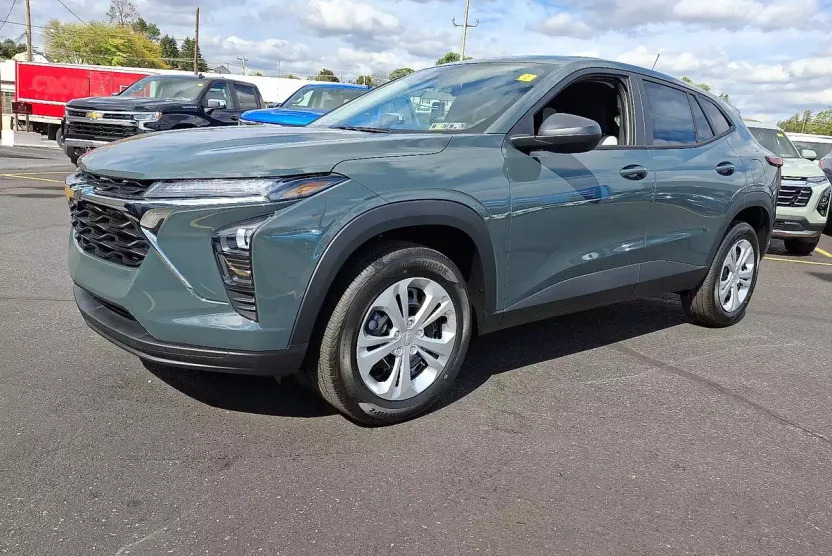 2026 Chevrolet Trax LS photo 1