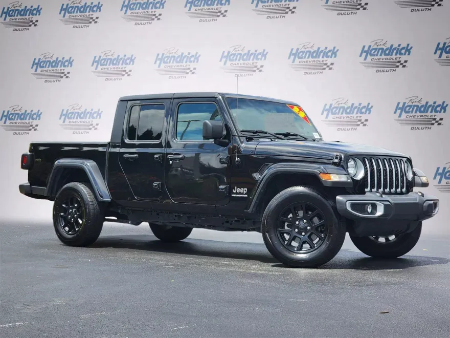 2023 Jeep Gladiator Overland photo 1