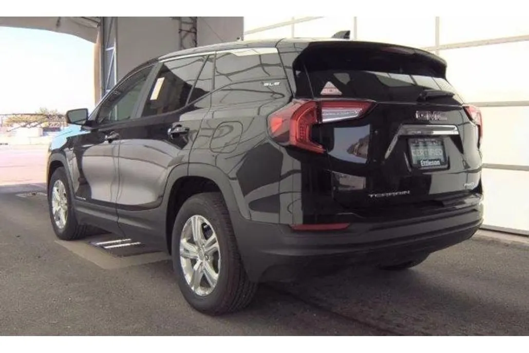 2022 Gmc Terrain SLE photo 1