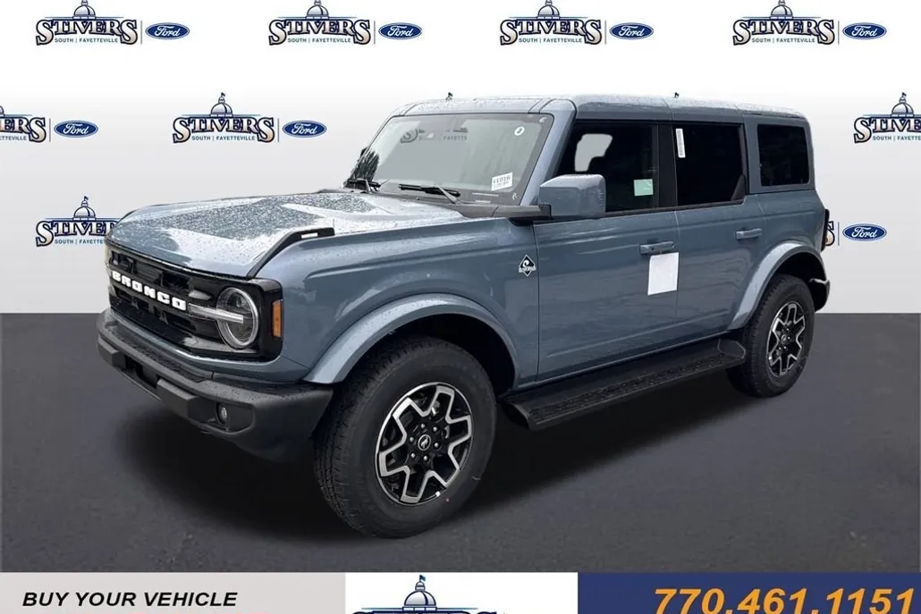 2025 Ford Bronco Outer Banks photo 1
